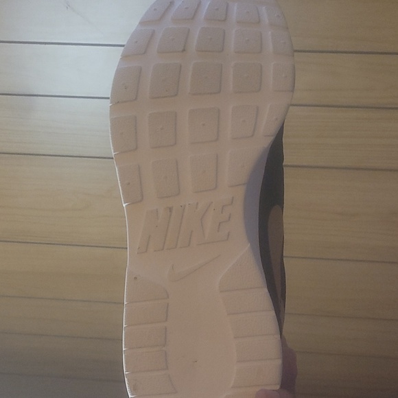 Womans sneakers - Picture 2 of 2